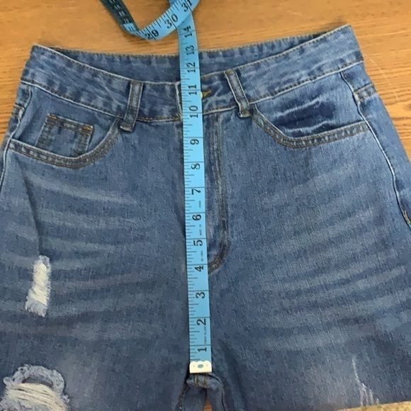 shein- high waisted lightly distressed jeans - Picture 7 of 8